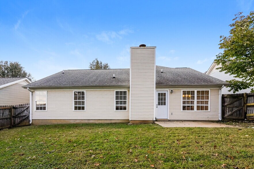 Building Photo - 7405 E Winchester Dr