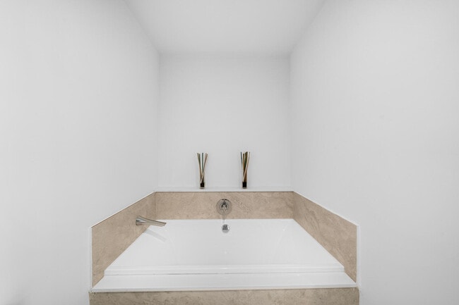 Building Photo - 488 NE 18th St