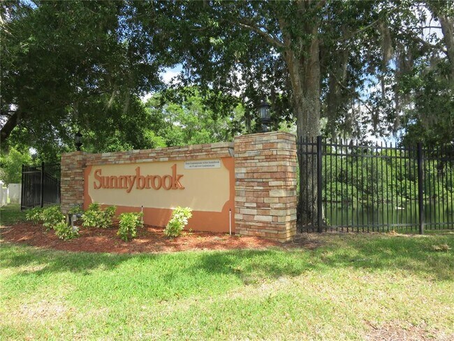 Building Photo - 4911 Sunnybrook Dr