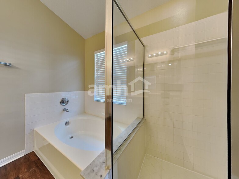 Building Photo - 1509 Kirtley Dr