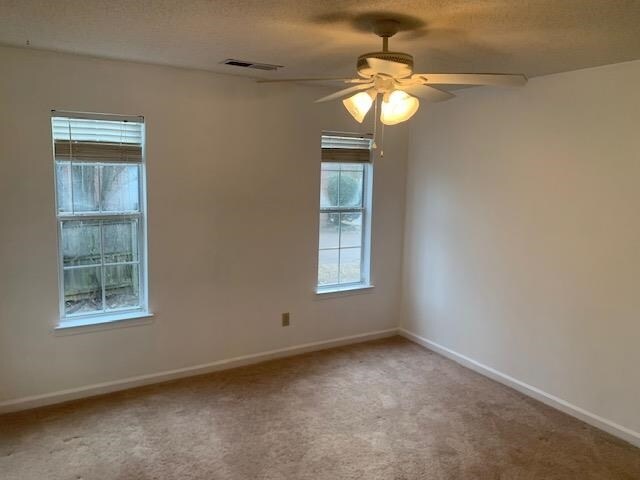 Building Photo - 222 Walnut Trace Dr