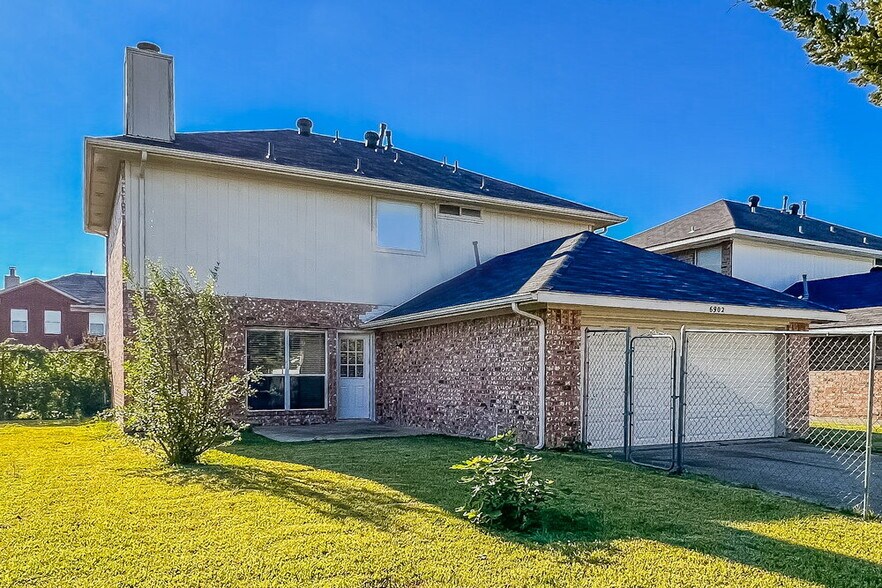 Building Photo - 6902 Graham Dr
