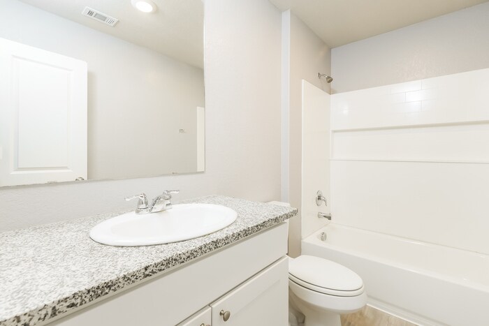 Building Photo - 347 Agave Cir