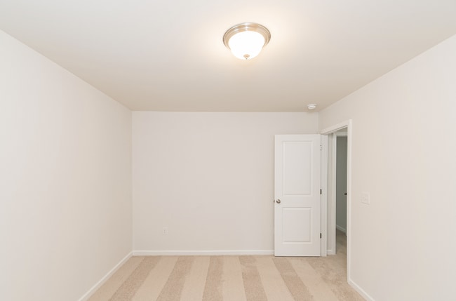 Building Photo - Stunning 4-Bed Home in Wendell with Granit...