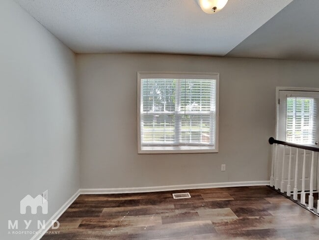 Building Photo - 1248 Grovewood Dr