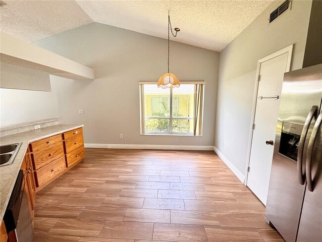 Building Photo - 8807 Parliament Ct