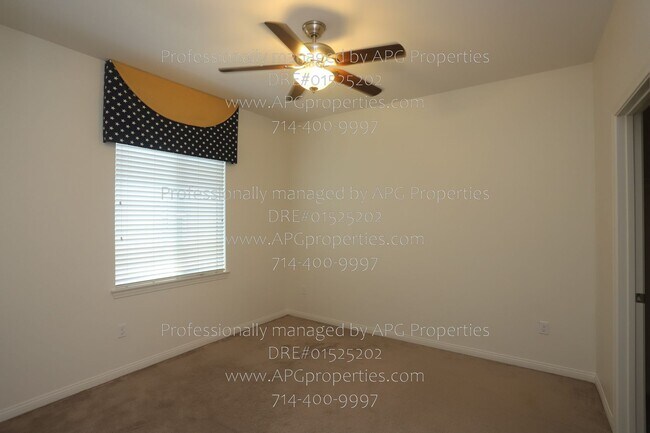 Building Photo - 509 S Trident St