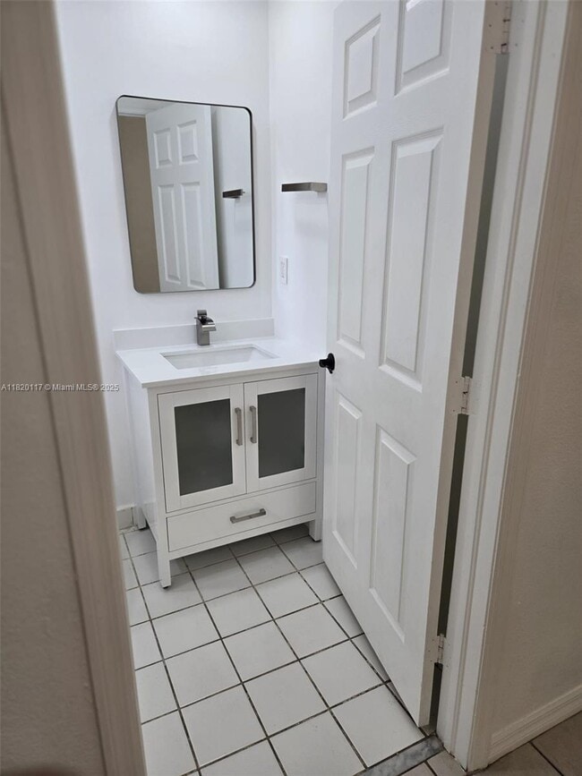 Building Photo - 20137 SW 88th Ct
