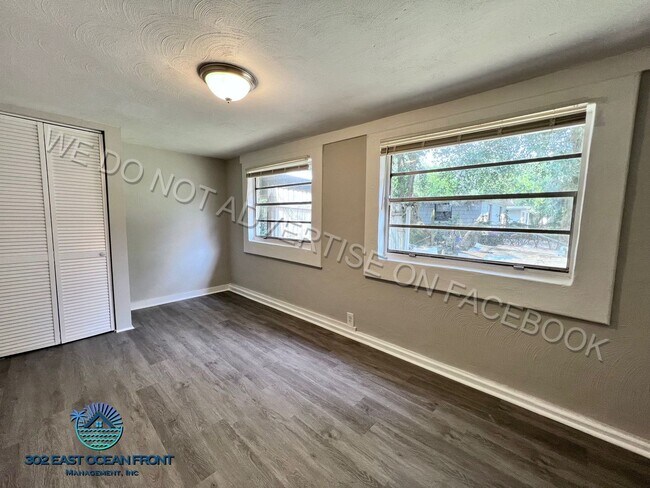 Building Photo - Adorable 3 bedroom / 1 bathroom home now a...