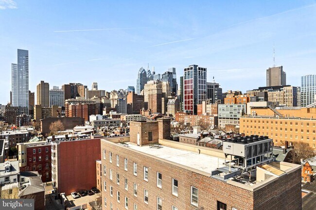 Building Photo - 1018 Spruce St
