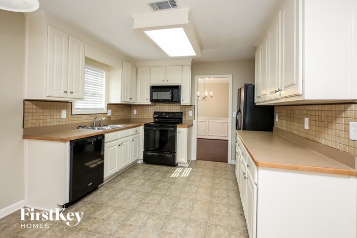 Building Photo - 1514 Blakewood Trail