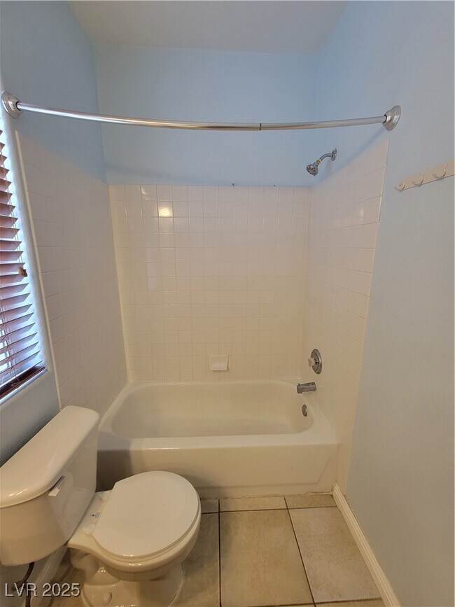 Building Photo - 8765 Villa Alex Ave