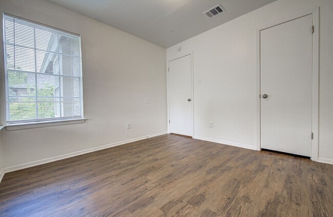 Building Photo - 8120 West Gate Blvd
