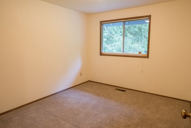 Building Photo - 4bd/2.5ba Sammamish Home