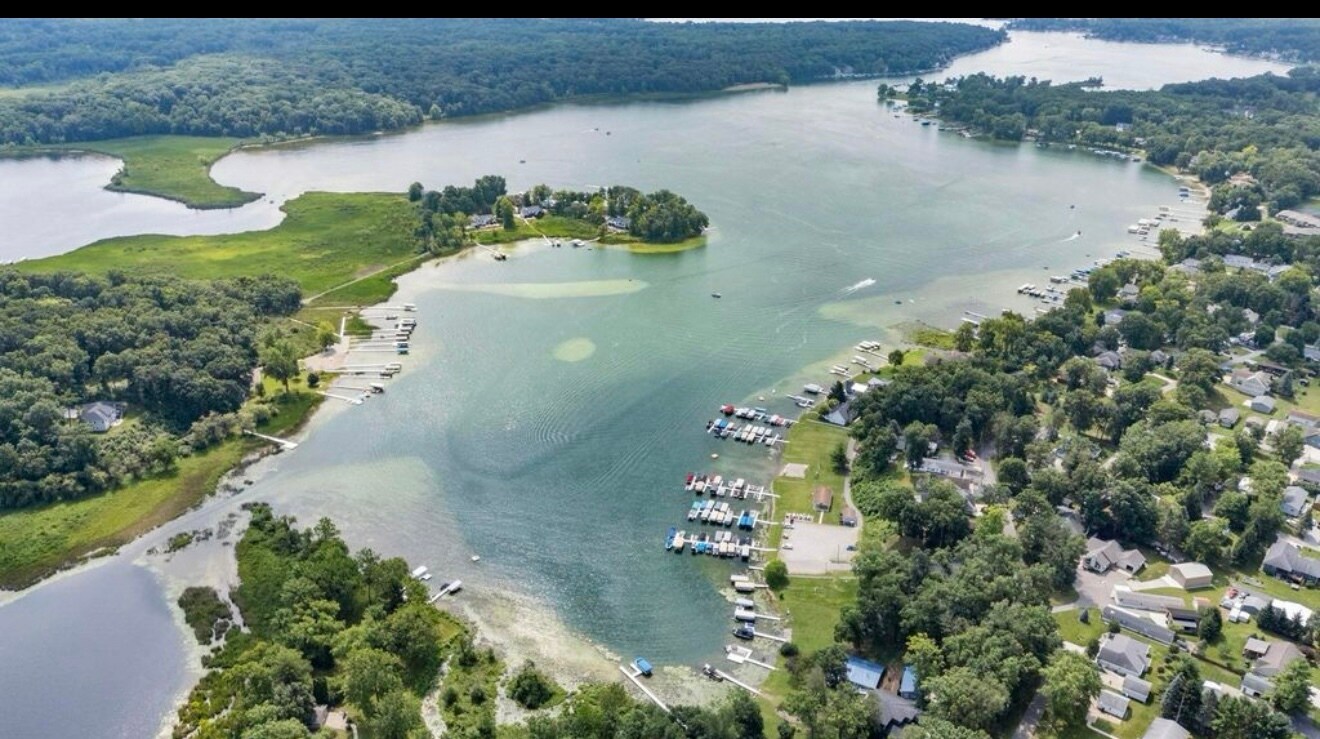 Building Photo - 80 Lane 585 Lake James