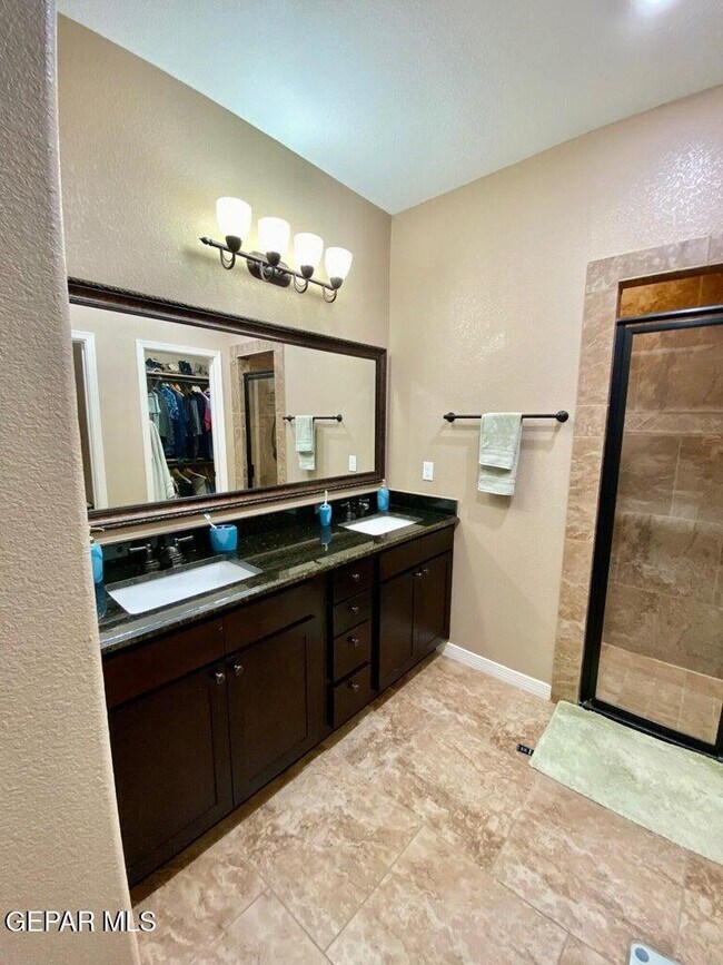 Building Photo - 11616 Grotto Bay Ct