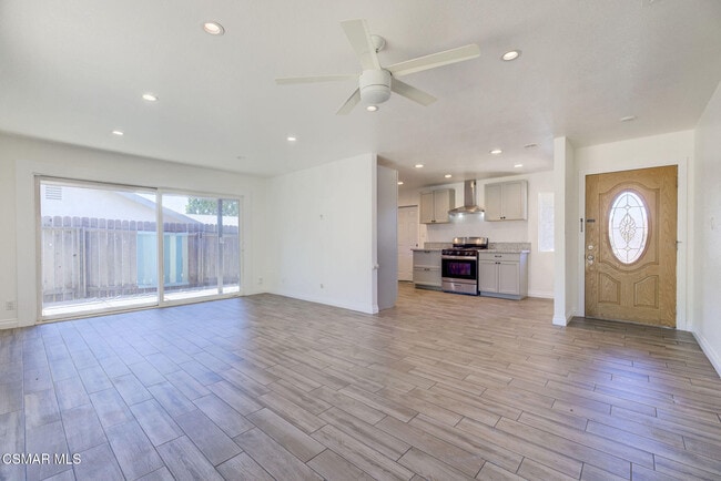 Building Photo - 1236 Elsinor Ave
