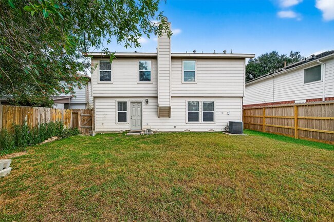 Building Photo - 5615 W Harrow Dr