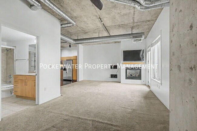 Building Photo - 3601 Arapahoe Ave
