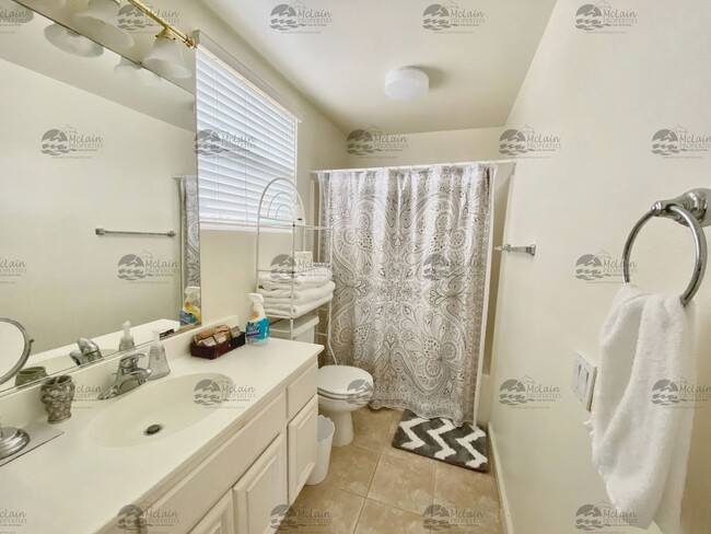 Building Photo - 2 BD, 2.5 BA Plus Bonus Room in Rancho Car...