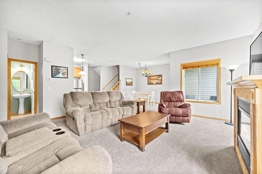 Primary Photo - 3864 Abercrombie Ln