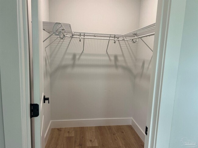 Building Photo - 305 N Pace Blvd