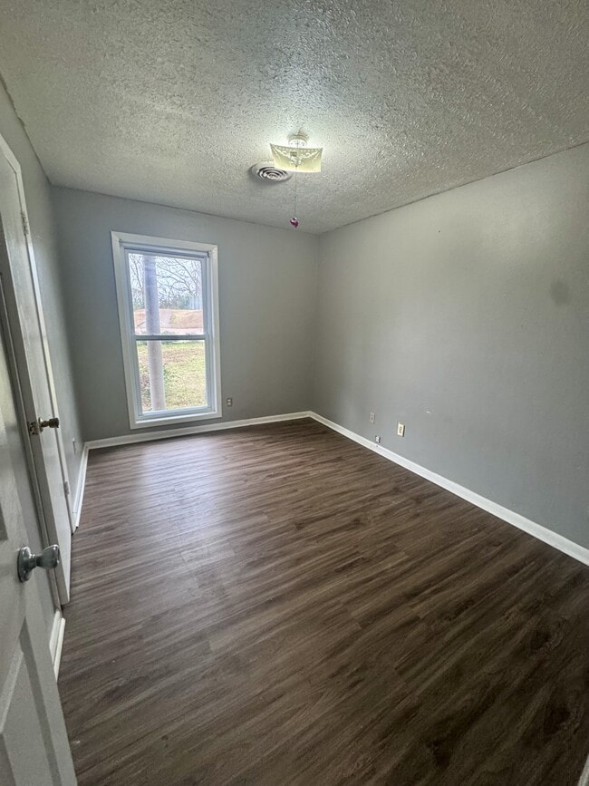 Building Photo - 465 N Broadway St