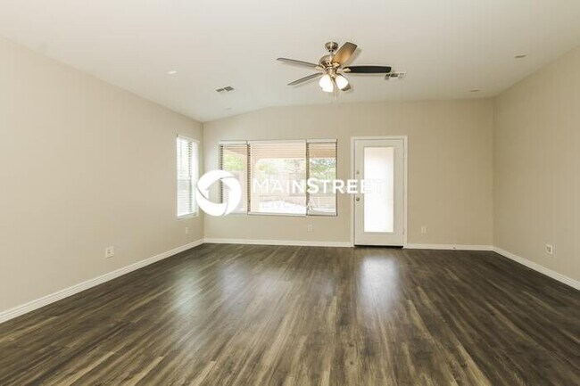 Building Photo - 3 Bedroom Pet-Friendly Home in Tolleson, AZ with Main Street Renewal