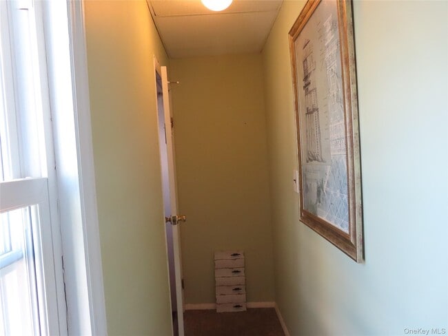 Building Photo - 33 Deer Park Ave