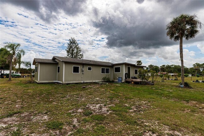 Building Photo - 17841 Palm Creek Dr