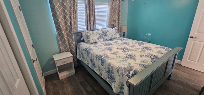 Building Photo - 605 Sombrero Beach Rd