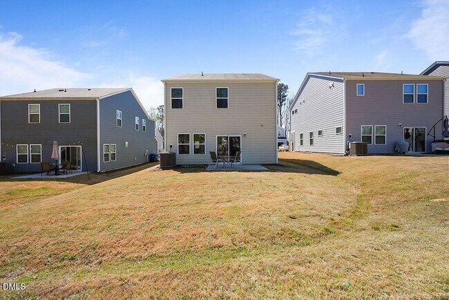 Building Photo - 319 Joneshaven Dr