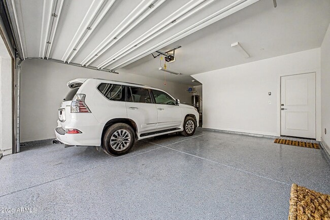 Building Photo - 2121 W Sonoran Desert Dr
