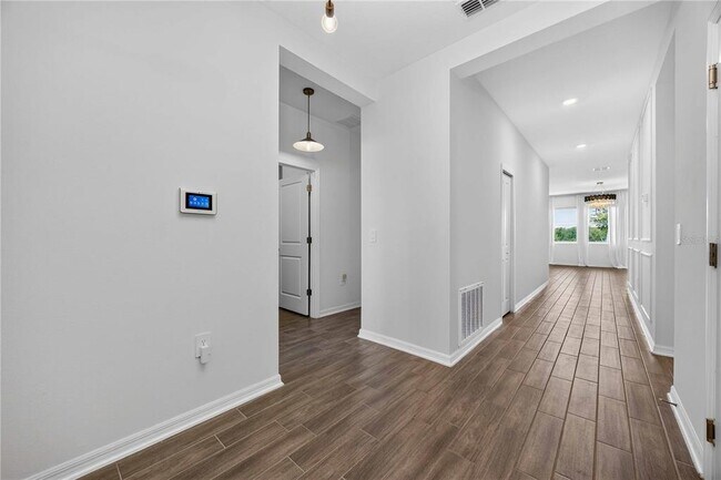 Building Photo - 281 Piave St