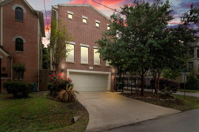 Primary Photo - 1515 McDonald St