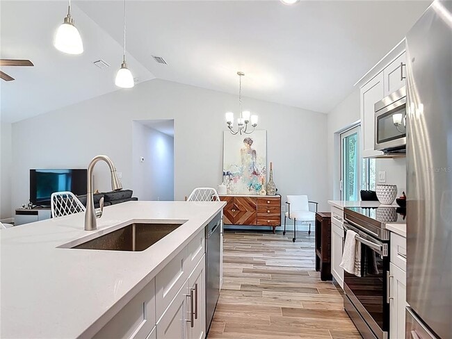 Building Photo - 63 Cory St