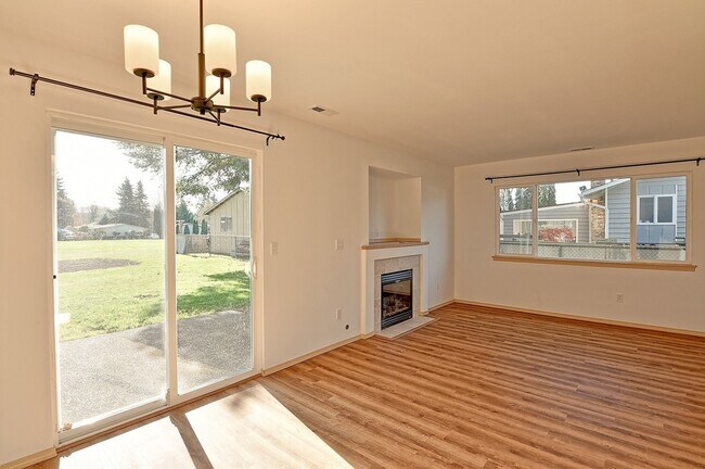 Building Photo - 0551