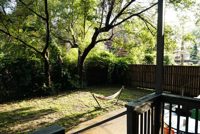 Building Photo - Recently Updated 3Bedroom 2Bath Condo