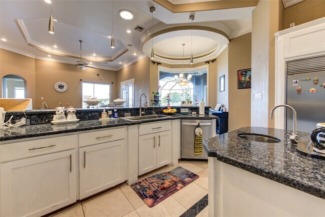 Building Photo - 5942 Sagamore Bay Ln