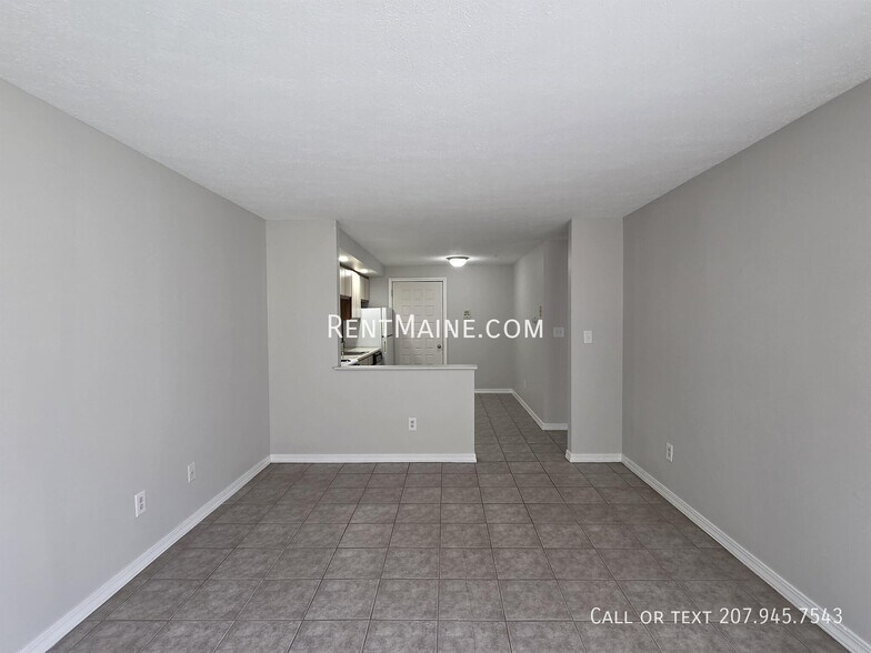 Building Photo - 20 Tall Pines Dr