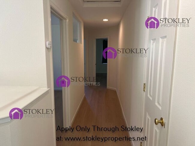 Building Photo - 1 Addison Ct