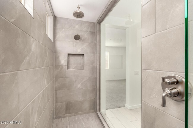 Building Photo - 16547 Avenida del Sol W