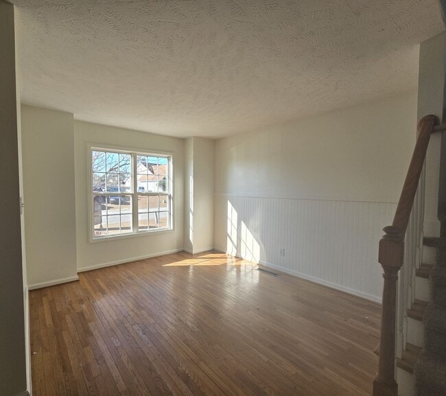 Building Photo - 122 Blue Water Dr