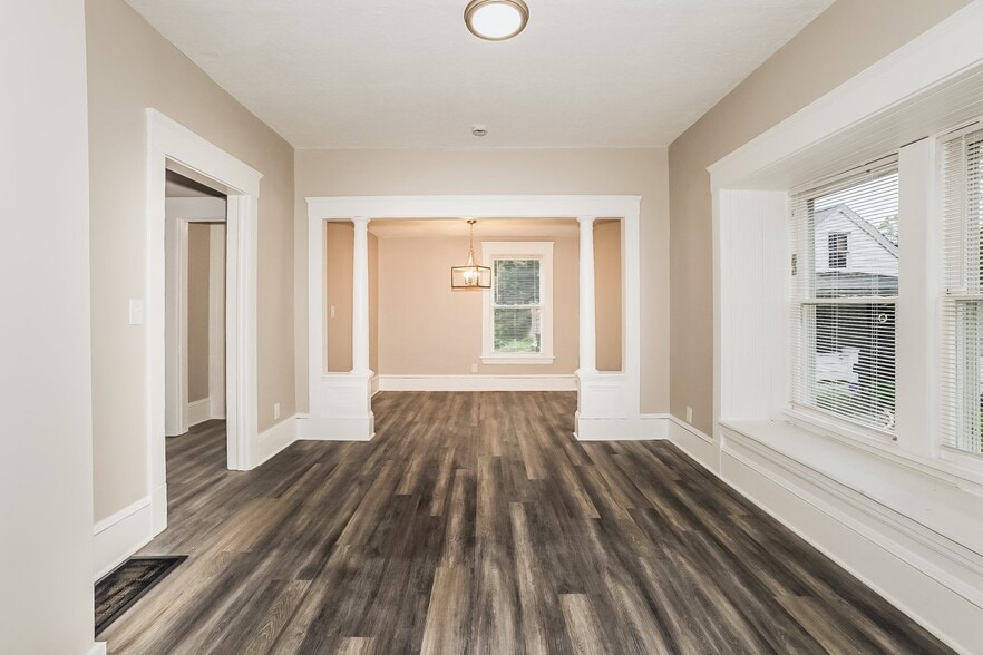 Building Photo - 15412 Ridpath Ave