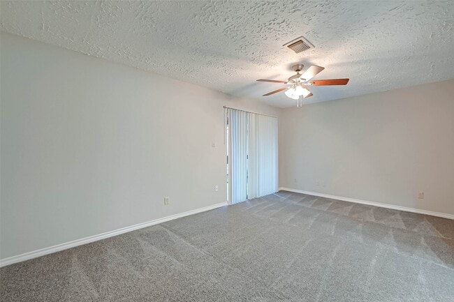 Building Photo - 22610 Deville Dr