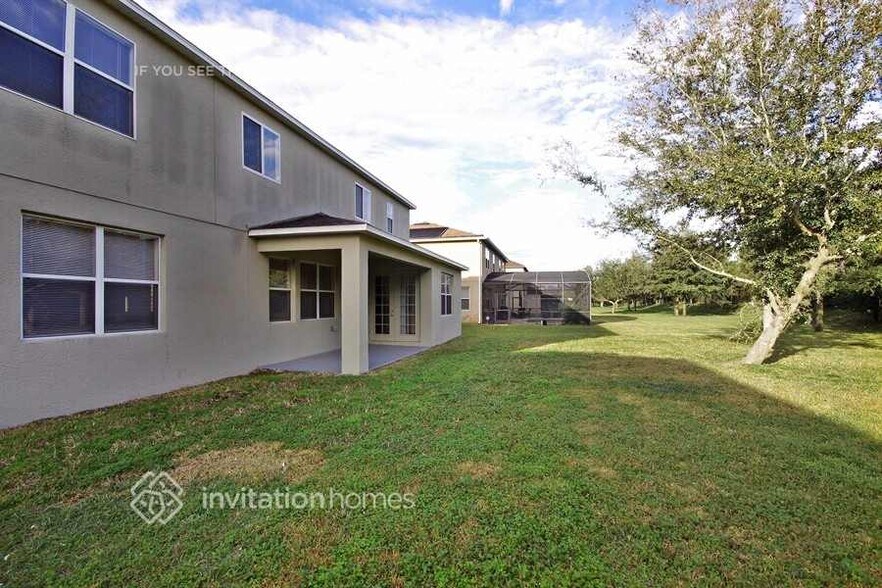 Building Photo - 10143 Malpas Point