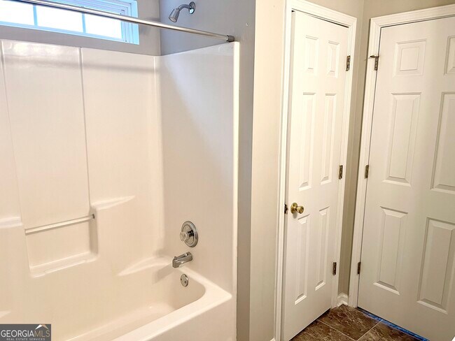 Building Photo - 650 Windcroft Cir NW