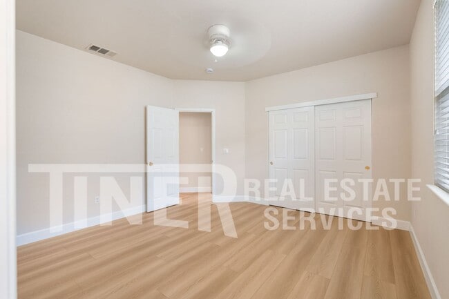 Building Photo - 1011 Boardwalk Way