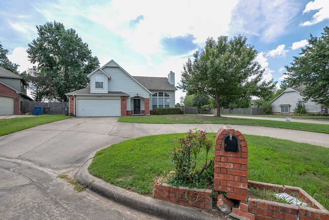 Building Photo - Gorgeous 4 Bedroom Remodel, Union Schools!