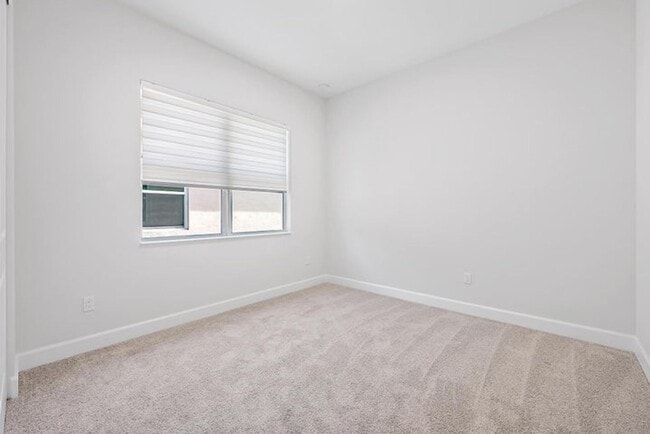 Building Photo - 5432 Pecan Dr